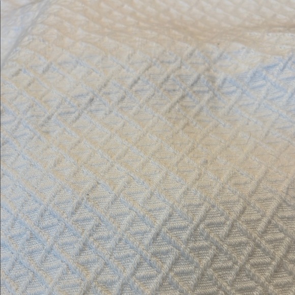 Zara Home Textured White Pillow Covers - 4 covers included - Picture 4 of 6